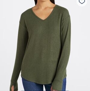Market & SpruceShelly V Neck Cozy Brushed Knit Top Size Medium